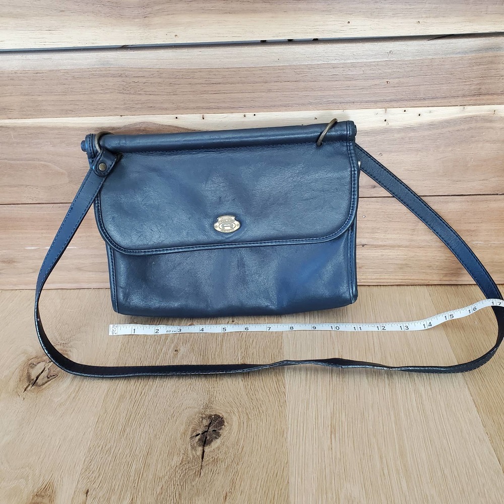 Etienne Aigner Vintage Small Leather Shoulder Bag Single Snap Closure Navy Blue